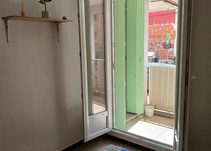 Chambre Avec Balcon Dans Une Appartement La Belle De Mai