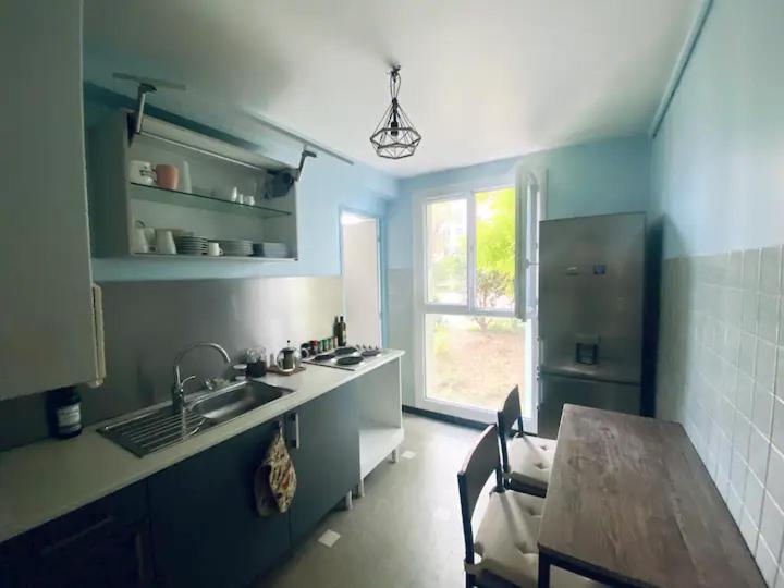 Apartment Chambre Avec Balcon Dans Une La Belle De Mai *