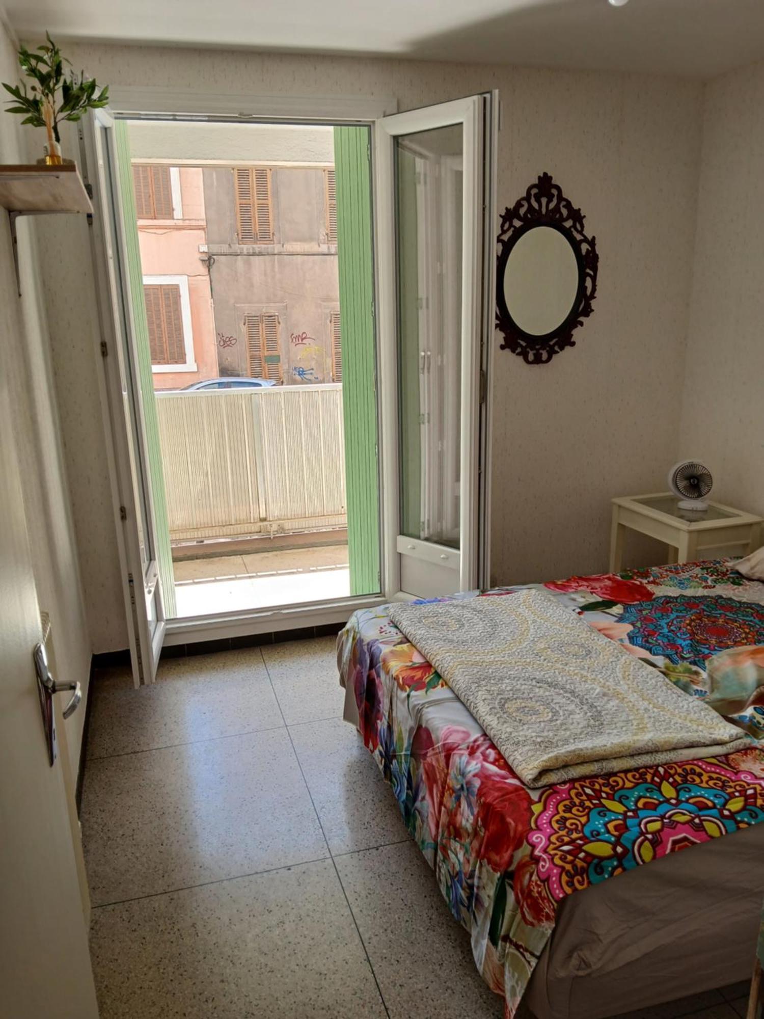 Chambre Avec Balcon Dans Une La Belle De Mai Apartment Marseille